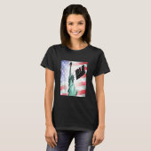 アメリカ国旗を掲げた自由の女神 Tシャツ (正面フル)
