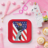 アメリカ国旗を掲げた自由の聖火の像 ペーパープレート (パーティー)