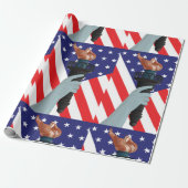 アメリカ国旗を掲げた自由の聖火の像 ラッピングペーパー (アンロールド)