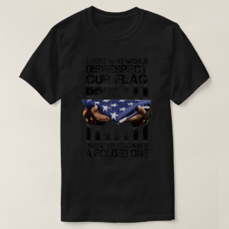 アメリカ国旗を無視するプライド Tシャツ