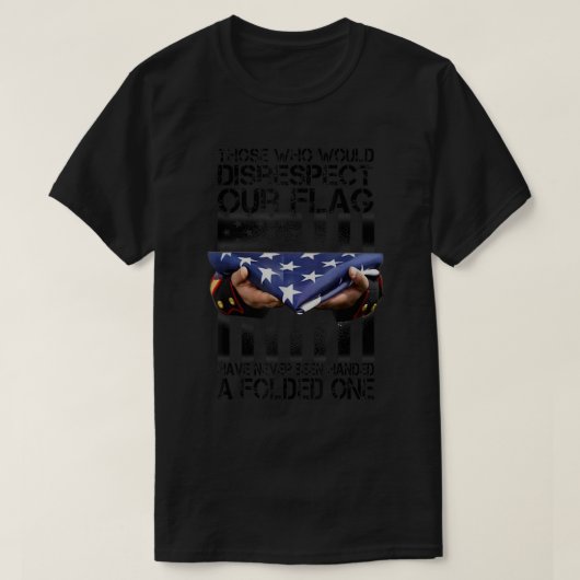 アメリカ国旗を無視するプライド Tシャツ (デザイン正面)