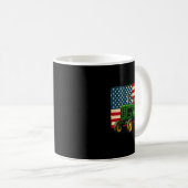 アメリカ国旗トラクター農家の男性 7月4日  コーヒーマグカップ (正面右)