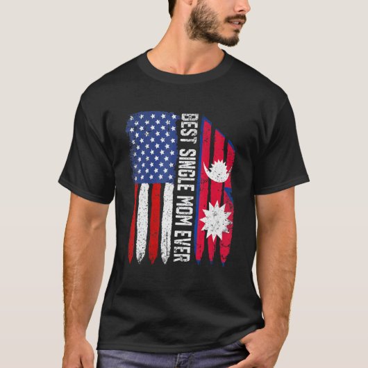 アメリカ国旗ネパール最高の独身の国旗のママ Tシャツ (正面)