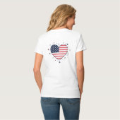 アメリカ国旗ハート - 愛国心あふれるUSAデザイン Tシャツ (裏面フル)