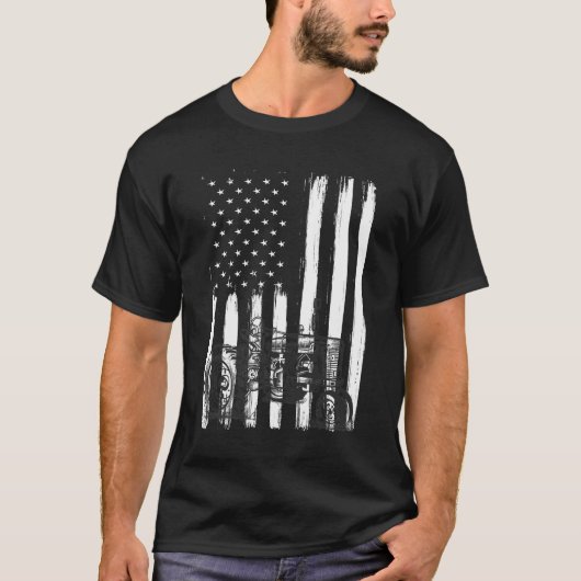アメリカ国旗ファームトラクター愛国的アメリカ農業 Tシャツ (正面)