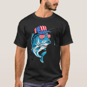 アメリカ国旗フィッシャーマンアメリカ魚釣り恋人フィッシュ4th tシャツ (正面)