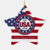 アメリカ国旗付きUSA 1776 - 2026 セラミックオーナメント (正面)