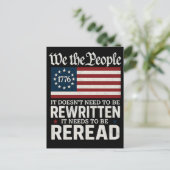 アメリカ国旗米国憲法を再読する必要がある シーズンポストカード (スタンド正面)