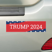 アメリカ国旗赤と白トランプ2024 バンパーステッカー (車上)