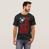 アメリカ国旗 サッカー ボール 荒れた状態 Tシャツ (正面フル)