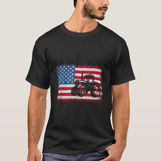 アメリカ国旗 愛国的な農業トラクター Tシャツ (正面)