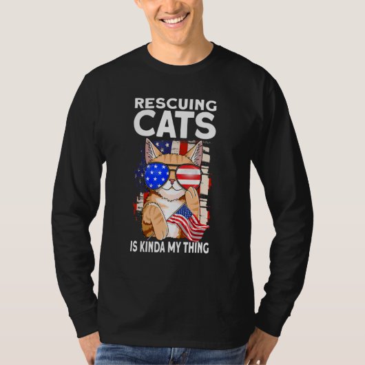 アメリカ国旗 猫レスキューTシャツ Rescuing Cats Is Kinda My Thing Tシャツ (正面)