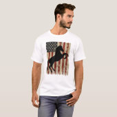 アメリカ国旗 馬に乗った愛国的なスタリオン E Tシャツ (正面フル)