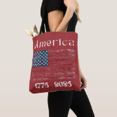 アメリカ国旗 1776年~2026年 アメリカ独立250周年記念 レッド トートバッグ (クローズアップ)
