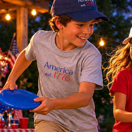 アメリカ建国1776 タイポグラフィー 7月4日 グレー 子供 Tシャツ