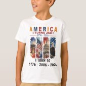 アメリカ建国250周年記念の子供用Tシャツ(名入れカスタム可能) Tシャツ (正面)