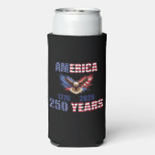 アメリカ建国250年 - 愛国心あふれる鷲 1776-2026 USA スリム缶クーラー (Seltzer裏面)