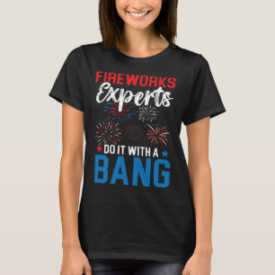 アメリカ愛国心のある7月7日米国国旗4 Tシャツ