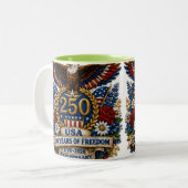アメリカ愛国心 250周年 7月4日 2Tシャツ ツートーンマグカップ (正面左)