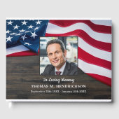 アメリカ愛国的な米国国旗の追悼式 ゲストブック (正面)