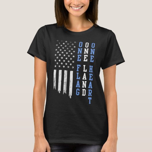 アメリカ愛国的 – 1つの旗1つの土地1つのハートpu tシャツ (正面)
