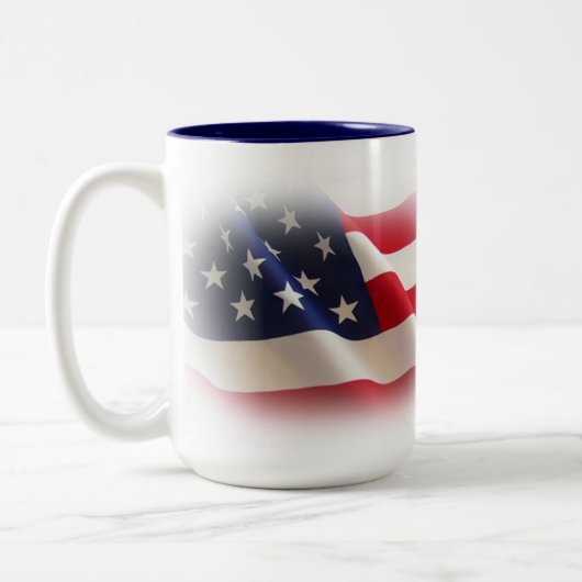 アメリカ愛国赤白青アメリカ国旗のマグカップ ツートーンマグカップ (左)