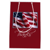 アメリカ感謝してい赤愛国国旗 ミディアムペーパーバッグ (裏面)