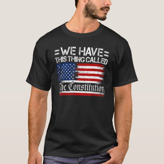 アメリカ憲法と呼ばれるものがある Tシャツ (正面)