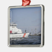 アメリカ沿岸警備隊のマーリンは海をパトロール メタルオーナメント (左)