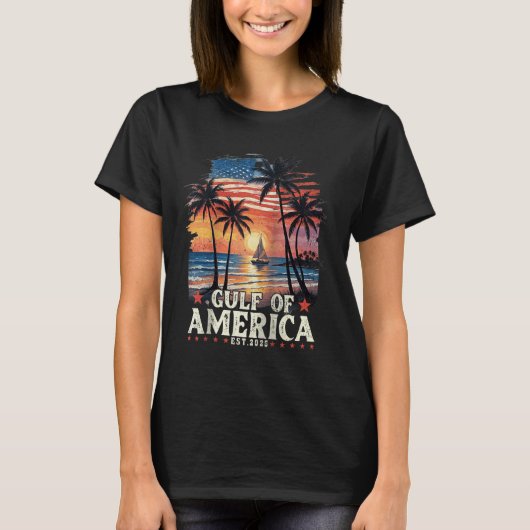 アメリカ湾Est 2025アメリカ国旗Gul Tシャツ (正面)