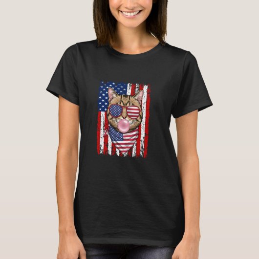 アメリカ独立記念日にシャボン玉を吹く猫 アメリカ独立記念日 猫好き Tシャツ (正面)