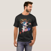 アメリカ独立記念日のヤギとロケットと花火 Tシャツ (正面フル)