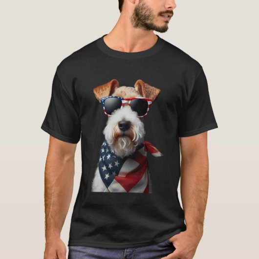 アメリカ独立記念日のワイヤーフォックステリエル Tシャツ (正面)