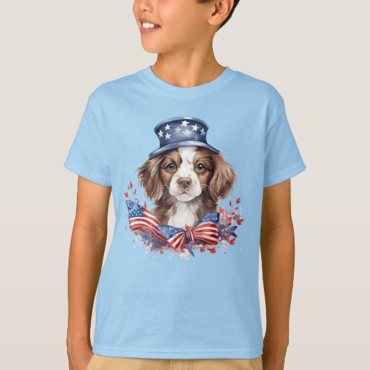 アメリカ独立記念日の愛国的子犬 Tシャツ (正面)