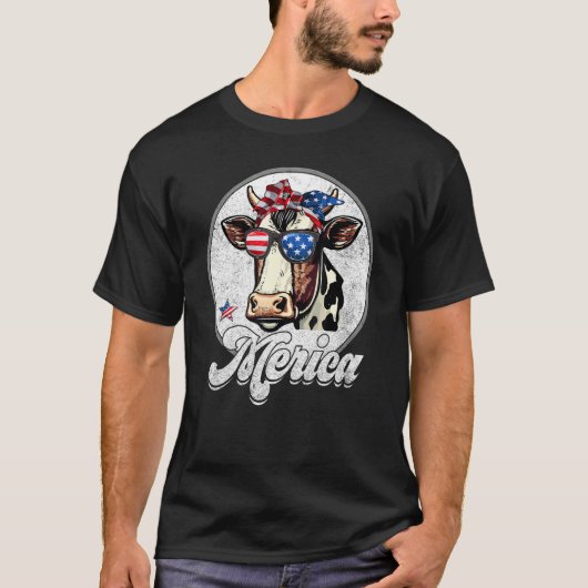 アメリカ独立記念日 アメリカ 国旗 農場 牛 メンズ レディース Tシャツ (正面)