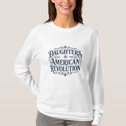 アメリカ独立革命の娘たちの星条旗 米国系譜 Tシャツ (正面)