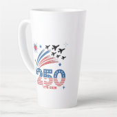 アメリカ独立250周年お祝いデザイン カフェラテマグ (左アングル)