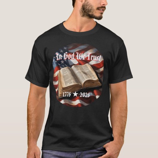 アメリカ独立250周年記念フラグバイブルTシャツ Tシャツ (正面)