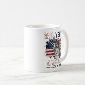 アメリカ独立250周年記念 1776-2026 コーヒーマグカップ (正面右)