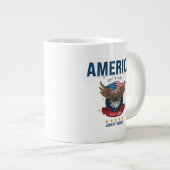 アメリカ独立250周年 | 愛国的な自由の国 ジャンボコーヒーマグカップ (正面右)