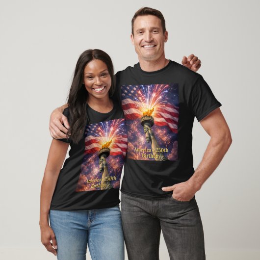 アメリカ独立250周年 7月4日自由の女神トーチ花火 Tシャツ (ユニセックス)