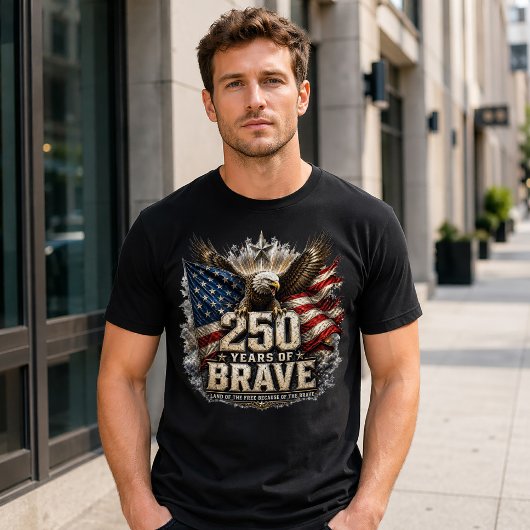 アメリカ生誕250周年 勇敢な土地 7月4日 Tシャツ
