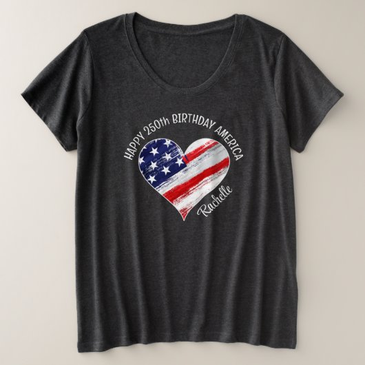 アメリカ生誕250年おめでとう ハート型旗 名前入り プラスサイズTシャツ (デザイン正面)