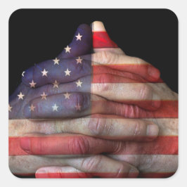 アメリカ祈国旗を持った手 スクエアシール