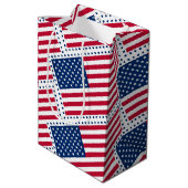 アメリカ米国の旗を祝って下さい ミディアムペーパーバッグ (裏面アングル)