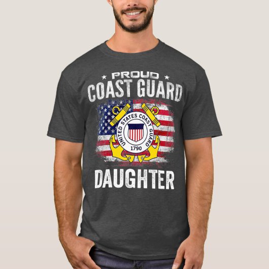 アメリカ誇りを持った国旗を持つ沿岸警備隊の娘 Tシャツ (正面)