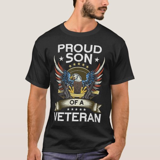 アメリカ誇りを持った退役軍人国旗の誇りを持った息子 Tシャツ (正面)