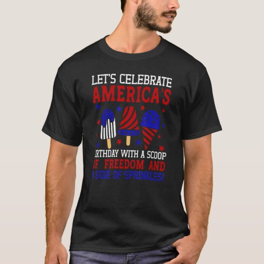 アメリカ誕生日自由のスクープと散水P Tシャツ (正面)