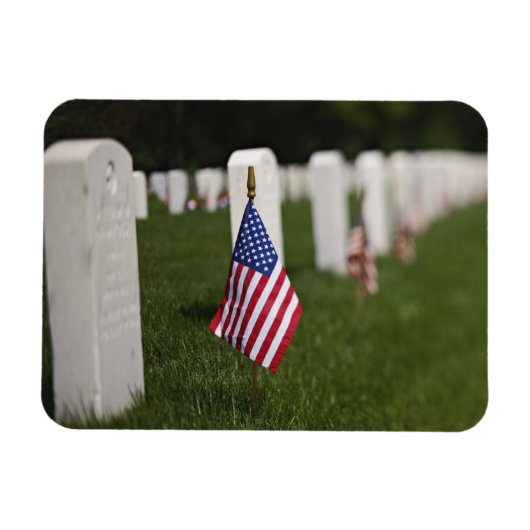 アメリカ退役軍人墓地のアメリカ国旗 マグネット (横)