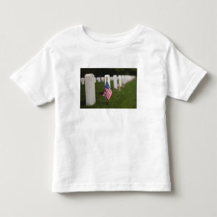 アメリカ退役軍人慰霊碑のアメリカ国旗 トドラーTシャツ